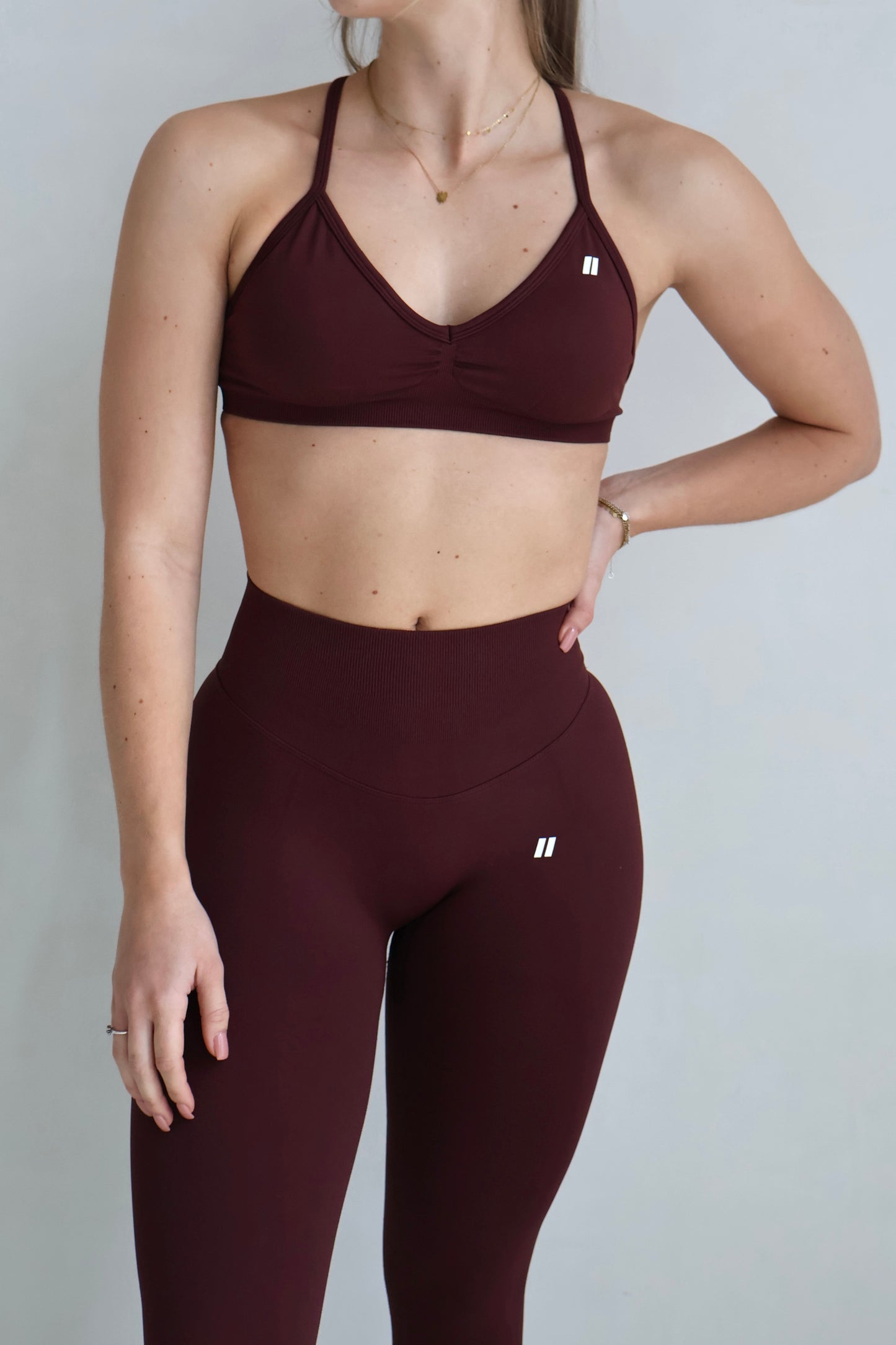Donkerrode sportkleding set met sportbh en legging