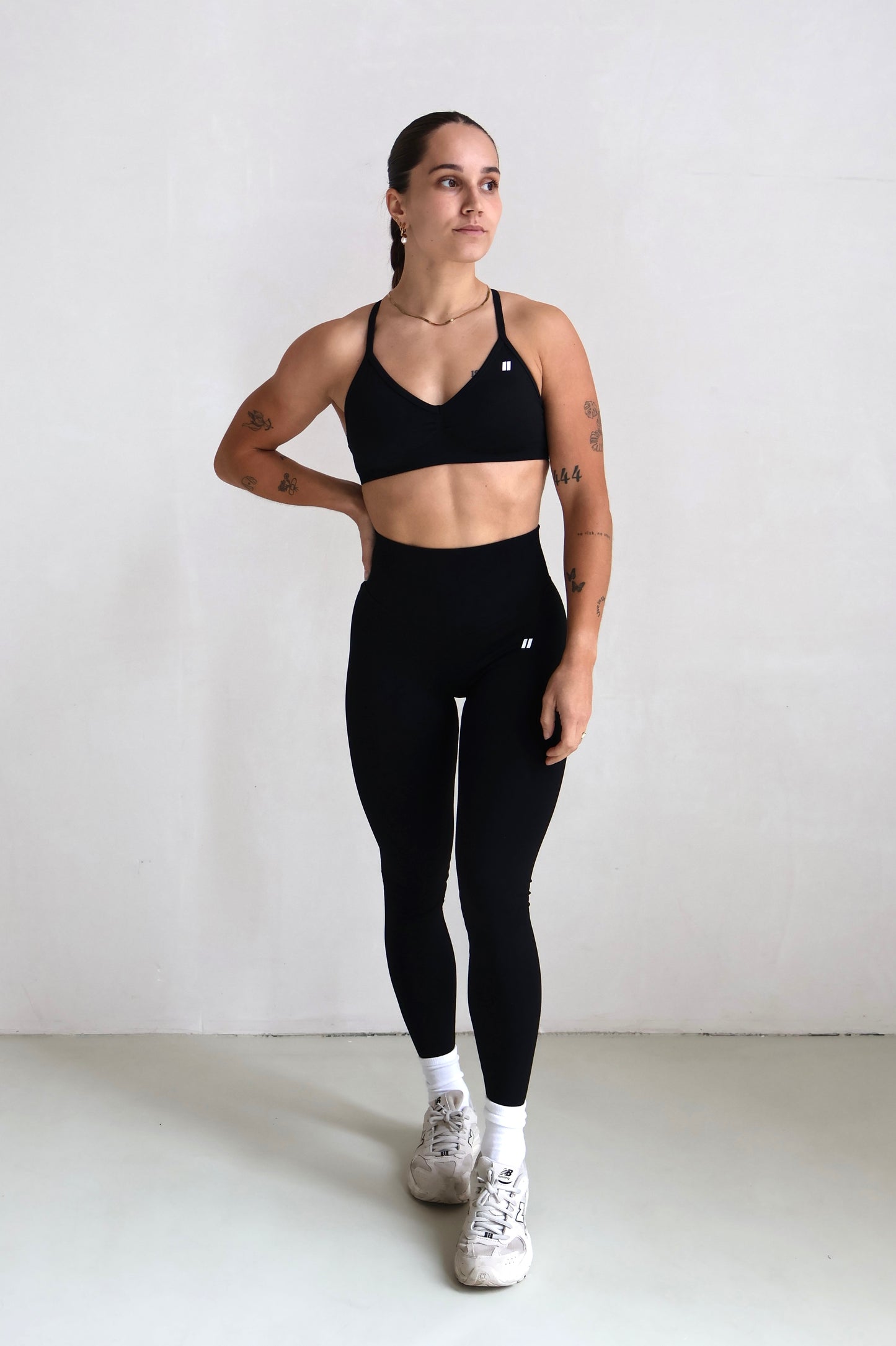 V-Shape Staple Leggings - Midnight